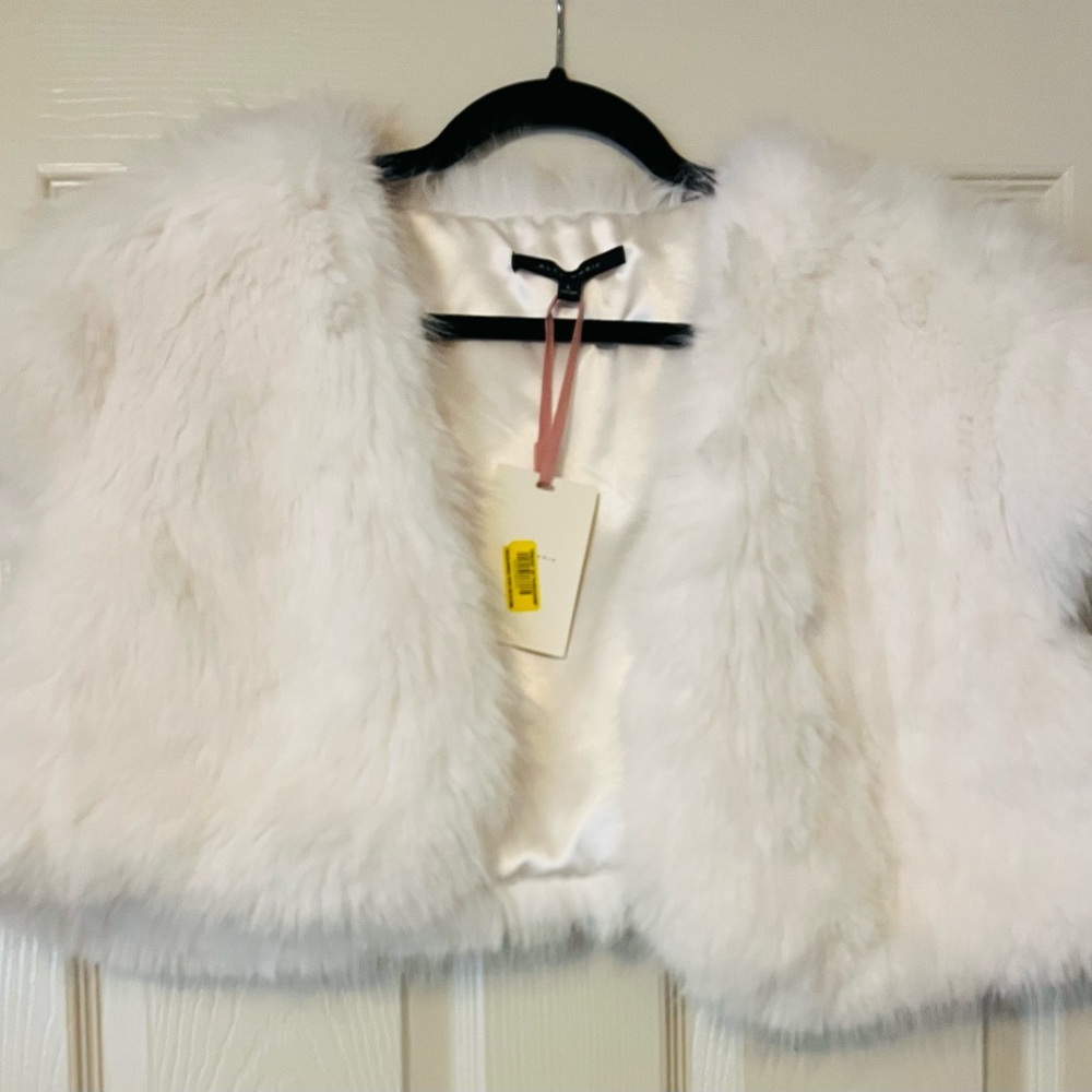 Women’s White Faux Fur Shell/Wrap/Jacket